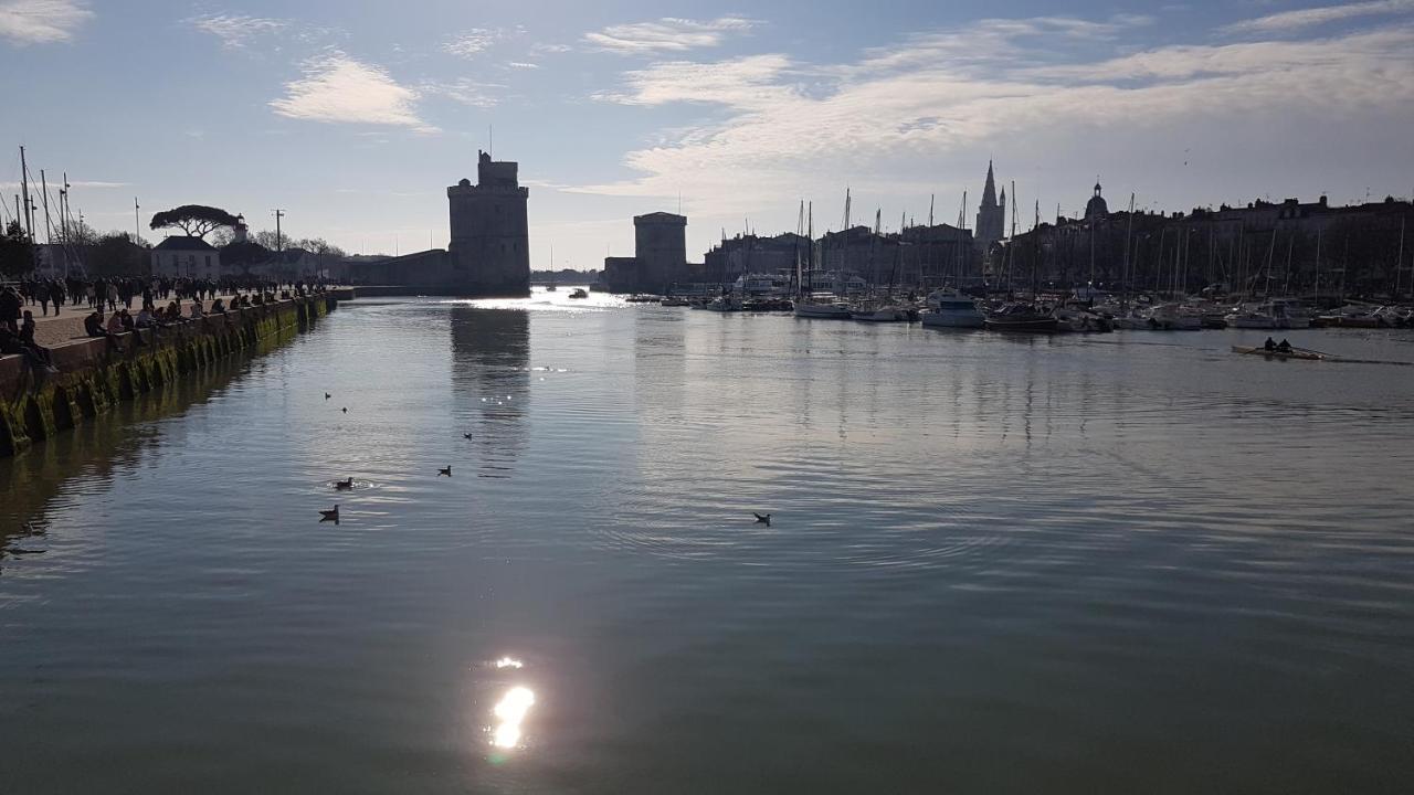 Gite Les Petits Poissons Verts Et Massages La Jarrie Bagian luar foto